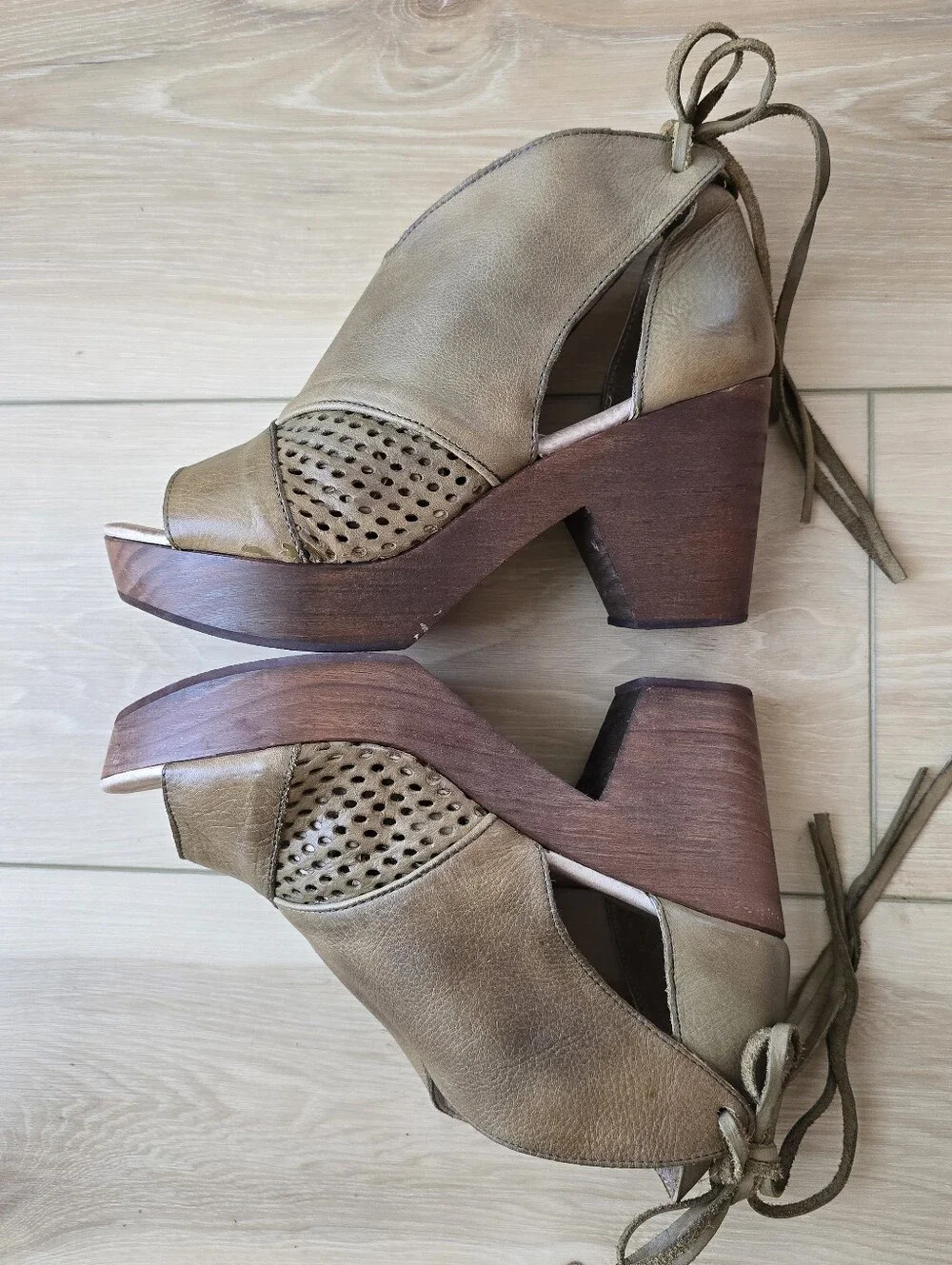 Free People Revolver Open-Toe Wooden Heels Size 36